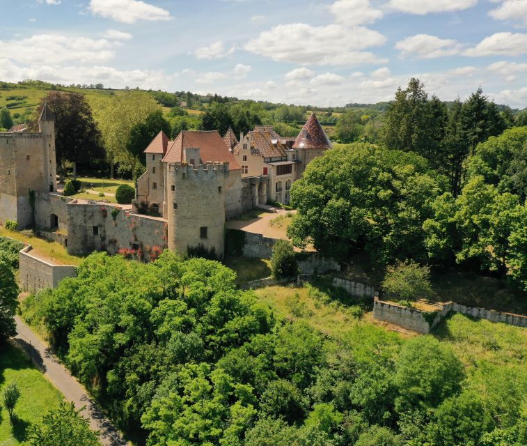 Couches Castle: Free Visit to the Castle and Its Parks - Exploring the Castles History