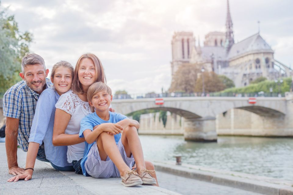 Paris: Private Museum and Highlights Tour for Families - Activity Details