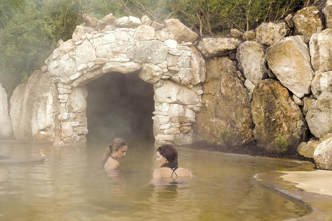 Peninsula Hot Springs and Beach Boxes Day Trip From Melbourne - Explore Murrays Lookout and Beaches