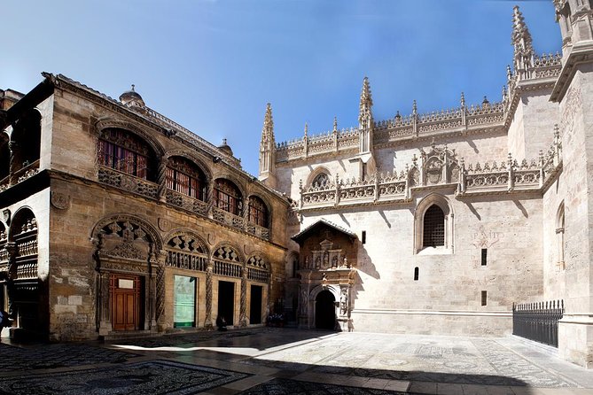 Private Historical Tour at the City Center of Granada and Albaicin - Tour Details