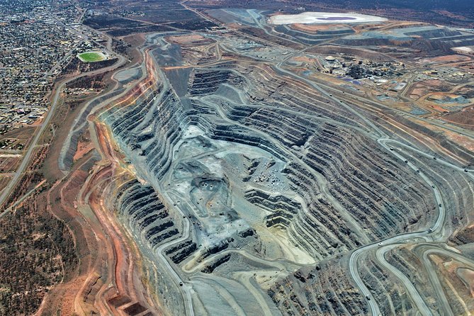 30-Minute Kalgoorlie Big Pit Scenic Flight - Key Points