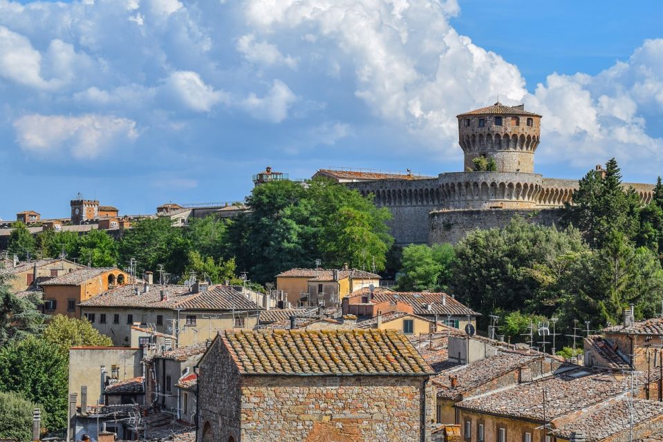 Bolgheri / Volterra / Florence-Tour in Ferrari - Tour Highlights