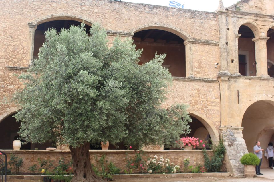 Chania Olive Oil Tour: Olive Oil Tasting & Bio Fruits Tour - Customer Reviews