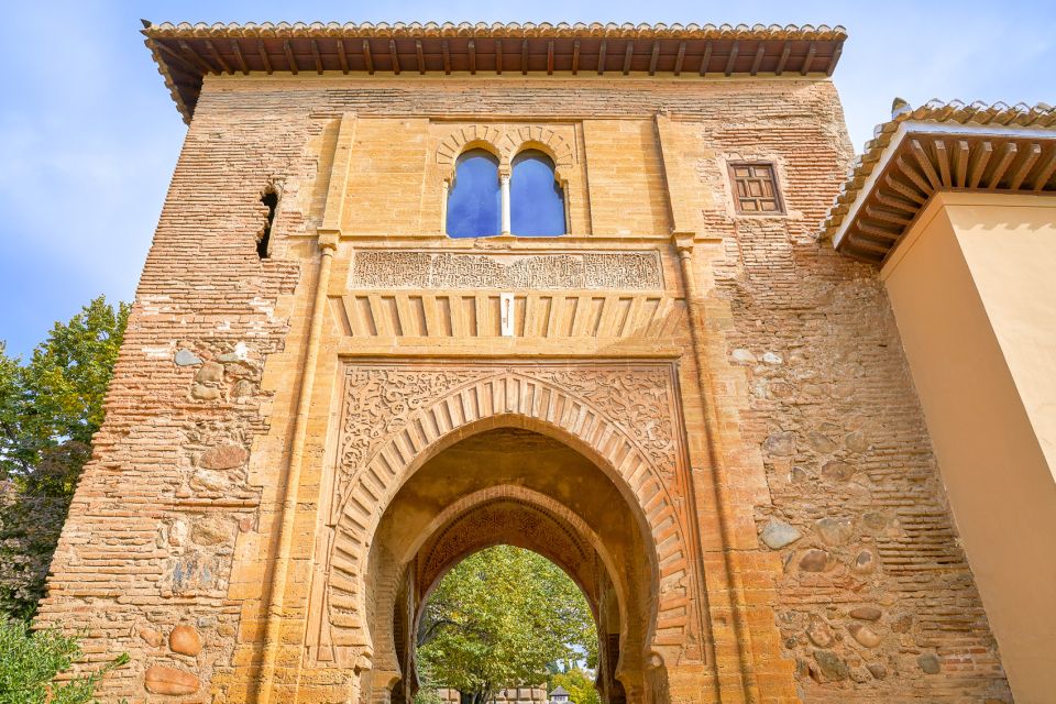 Granada: Alhambra Small Group Tour With Nasrid Palaces - Highlights