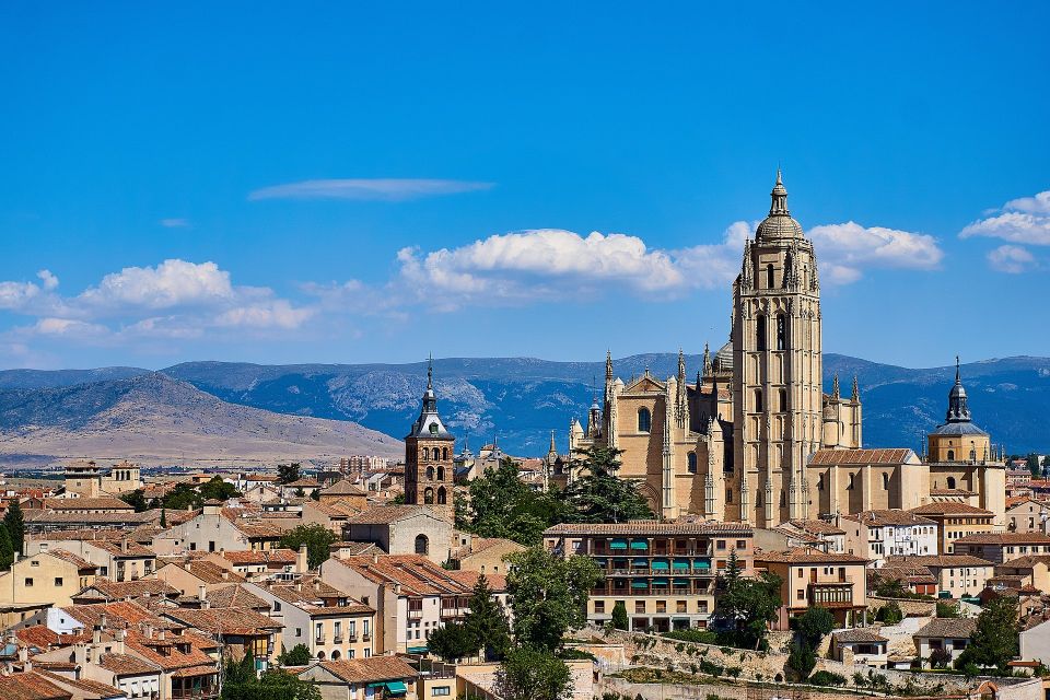 Segovia - Old Town Tour Including Castle Visit - Booking Information