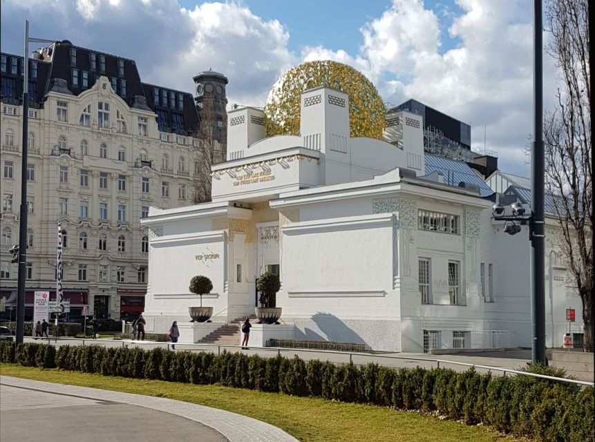 Vienna: Private Tour of Klimt'S Art With Entry Tickets - Private Group and Ticket Benefits