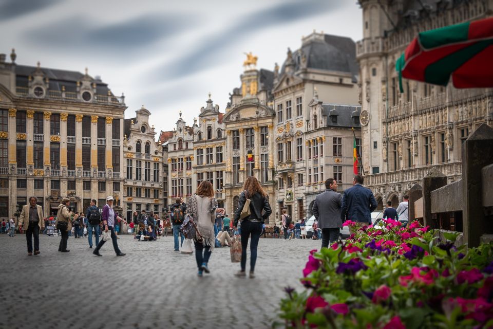 Brussels: Guided City Tour With Food and Drinks - Food and Drink Stops Details