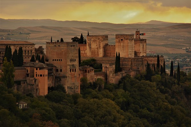 Guided Tour of Albaicín, Sacromonte and Viewpoints - Mirador De La Lona