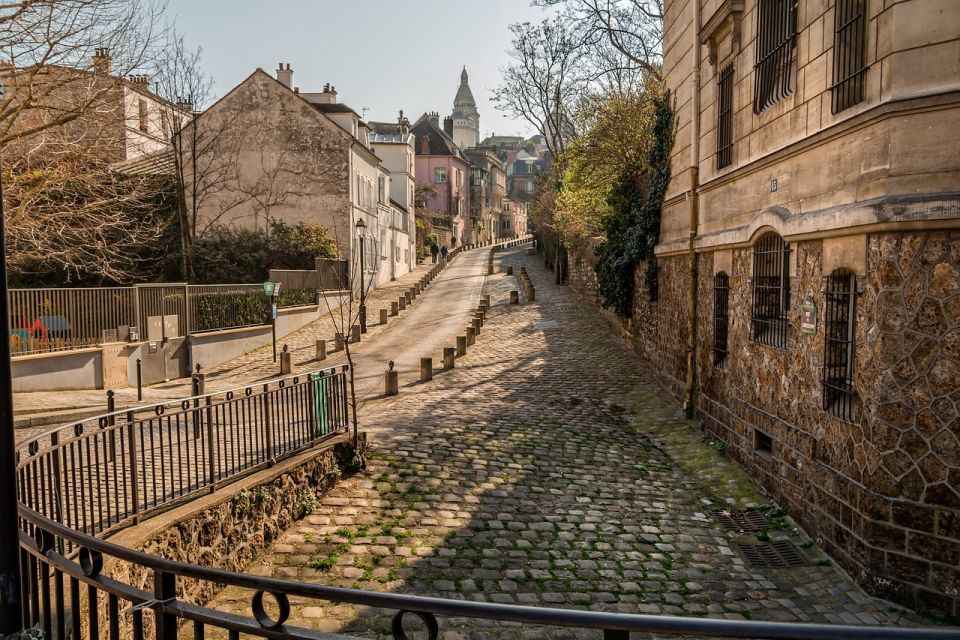 Guided Tour of Montmartre and Optional Boat Ride - Experiencing the Bohemian Spirit