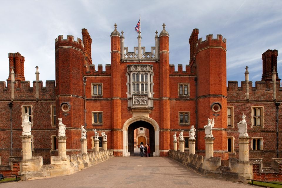 Hampton Court Palace and Windsor Castle Private Car Tour - Directions