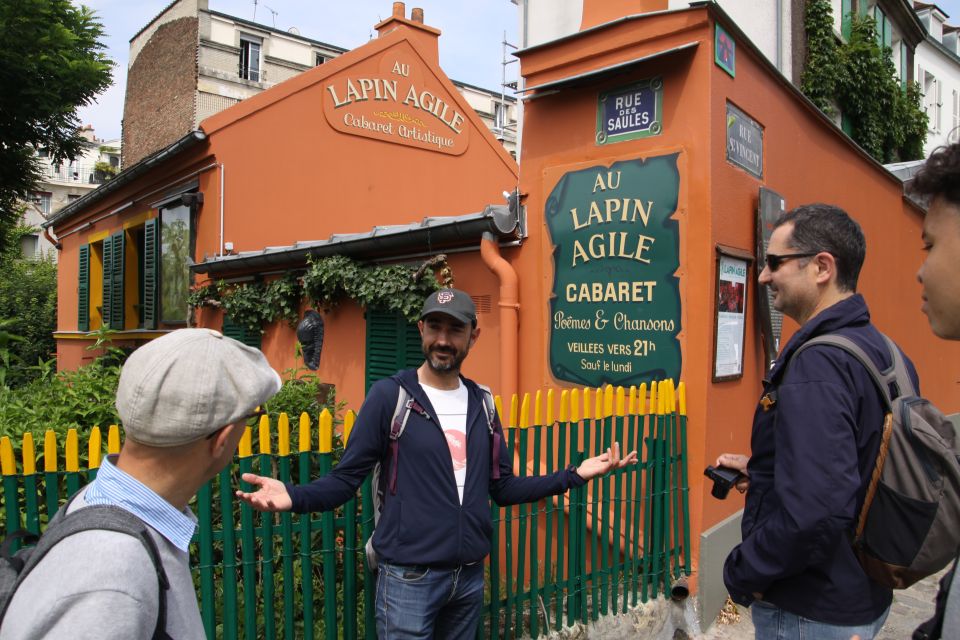 Paris: Montmartre Culture and Local Pastries Walking Tour - Winding Through Narrow Alleys