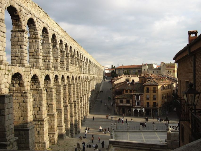 Private Tour Avila and Segovia With Hotel Pickup - Booking