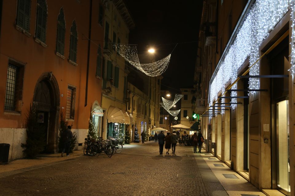 Christmas Sparks in Verona Walking Tour - Meeting Point