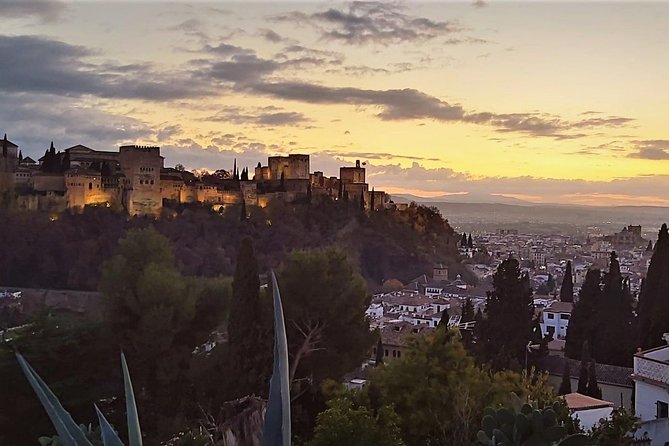 Guided Tour of Albaicín, Sacromonte and Viewpoints - Mirador De San Cristóbal