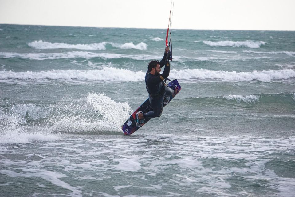 Kitesurfing Course Near Syracuse With IKO Instructor - Price and Duration