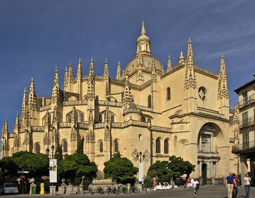 Private Tour Avila and Segovia With Hotel Pickup - Extra Details