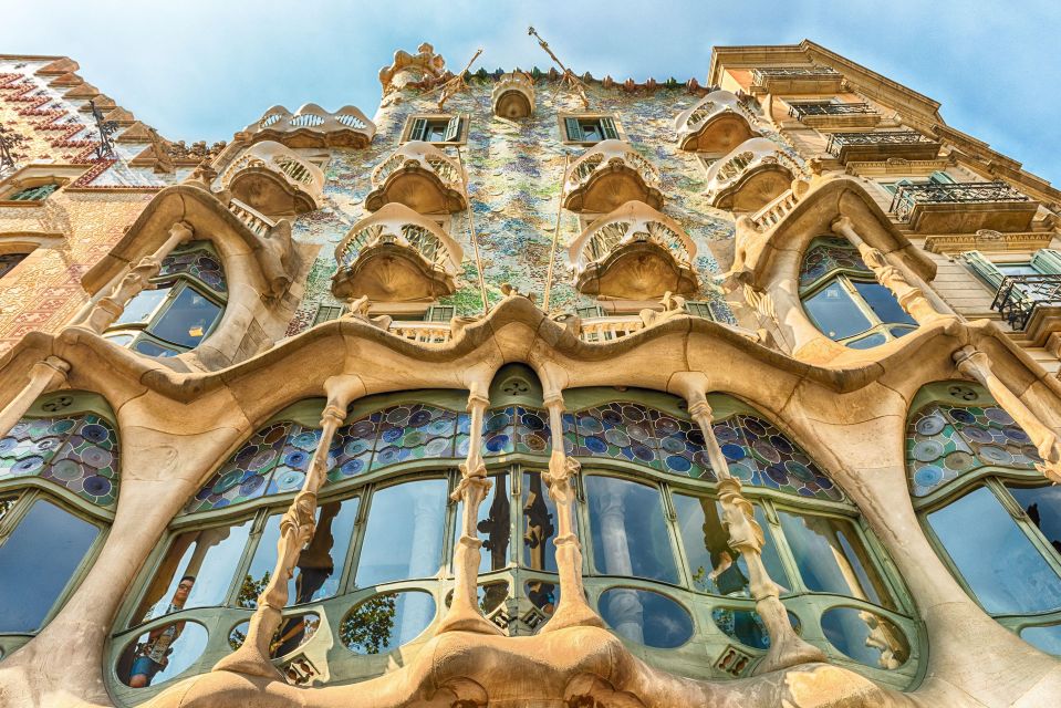 Barcelona: Private Architecture Tour With a Local Expert - Important Information