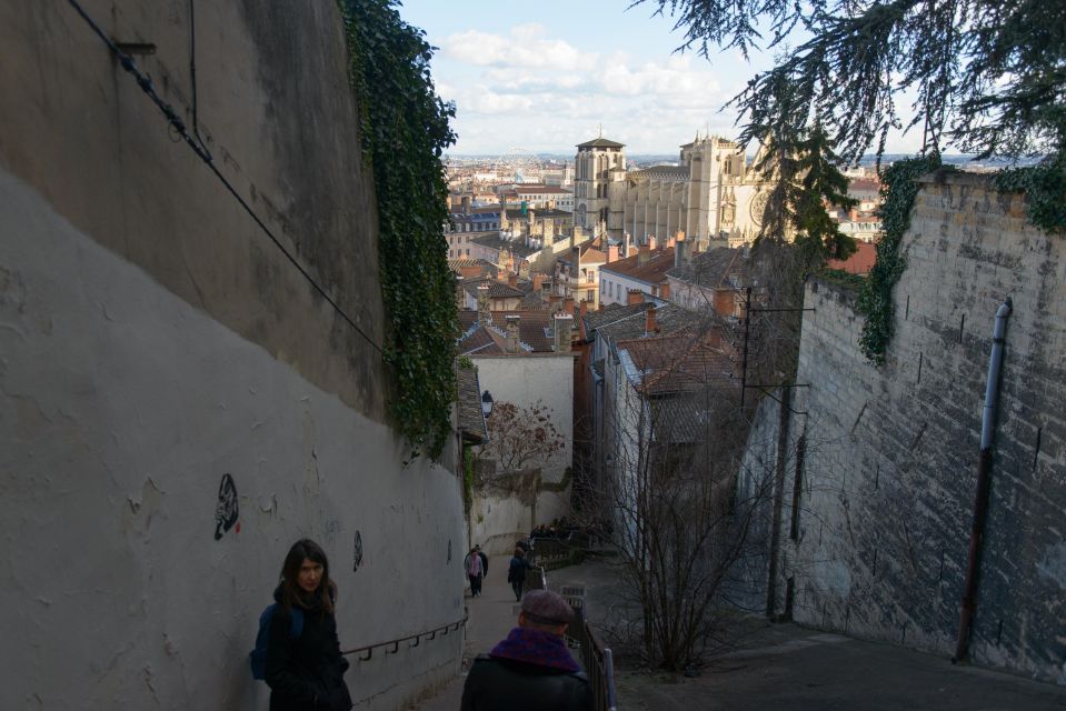 Theatrical Visit From Fourvière to Vieux-Lyon in French - Unforgettable French Adventure