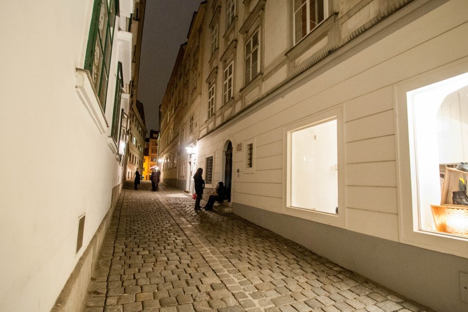 Vienna: Ghosts and Legends Guided Nighttime Walking Tour - Participant Selection and Reviews