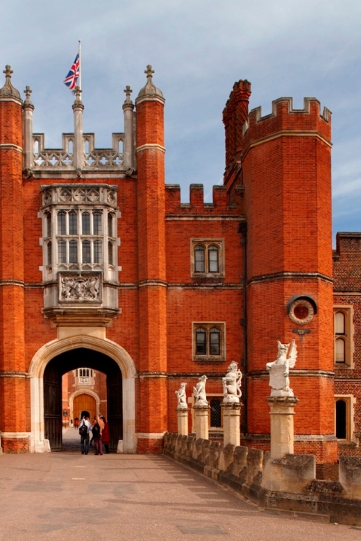 Hampton Court Palace and Windsor Castle Private Car Tour - Key Points