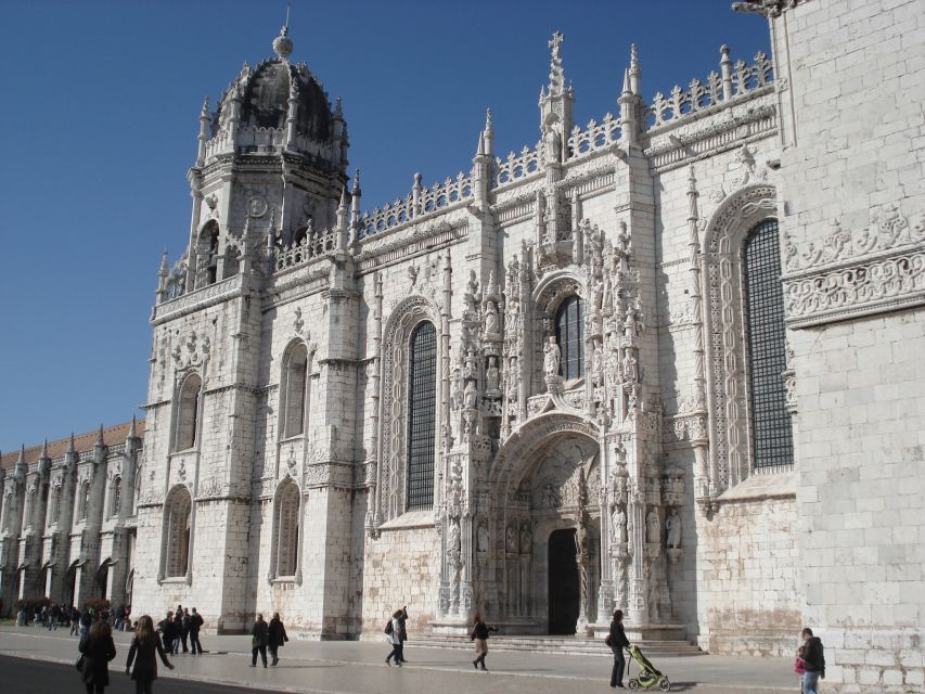 Lisbon: Full-Day Private and Guided City Tour - Key Points