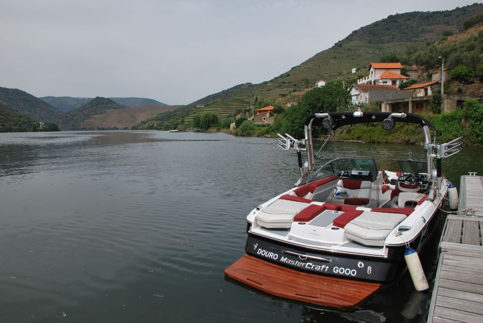 Pinhão: River Douro Speedboat Tour With Water Sports - Key Points