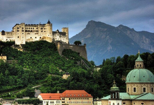 Private Salzkammergut and Salzburg Half-Day Trip - Key Points