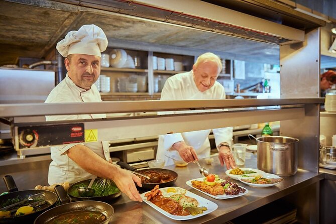 Traditional Vienna Tasting Dinner With Folk Music - Key Points