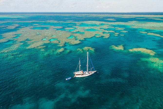 3 Day Whitsundays Sailing and Diving Adventure: Kiana - Exploring Iconic Whitsunday Islands