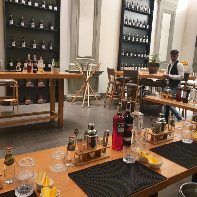 Florence: Negroni Cocktail Making Class With Aperitivo - Location and Provider Details