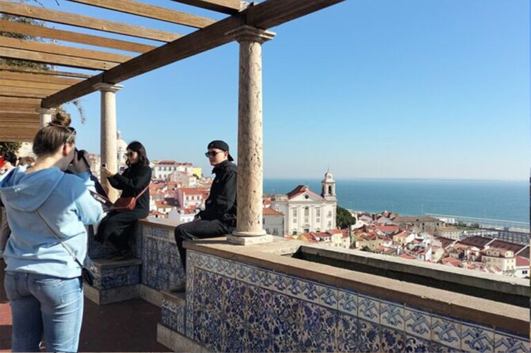 Historical Lisbon Tuktuk tour – 4 hours