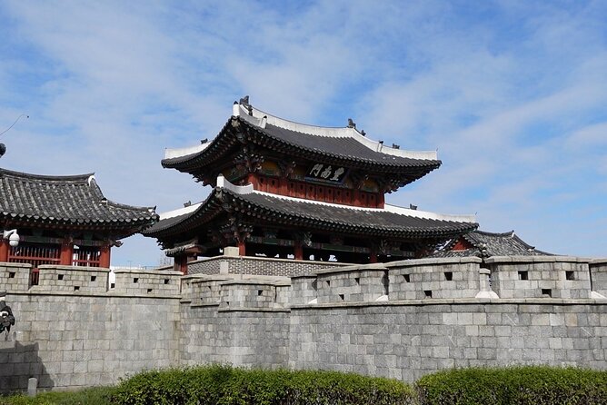 Korea Virtual Tour From Jeonju, Meeting TRADITION Ktourtop10 - Meet Your Local Guide