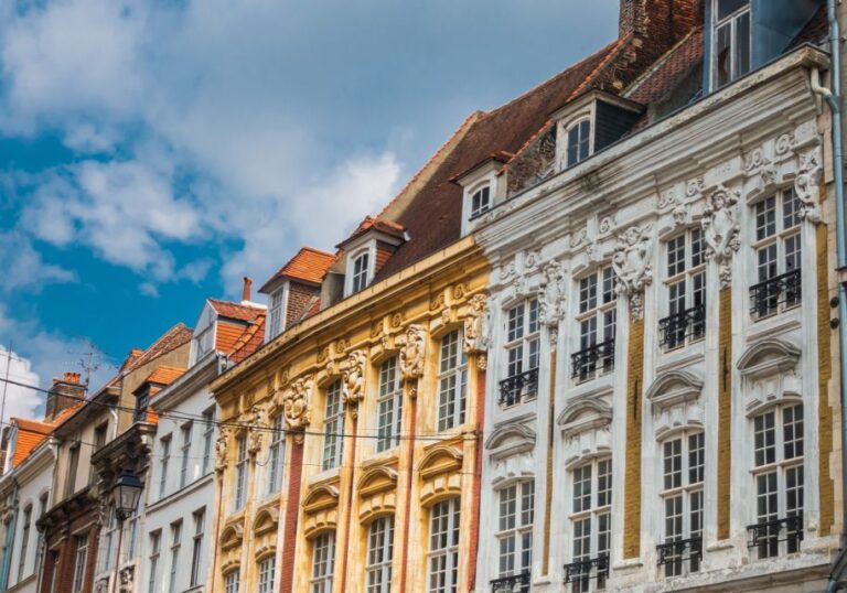 Lille: Scavenger Hunt and Self-Guided City Highlights Tour