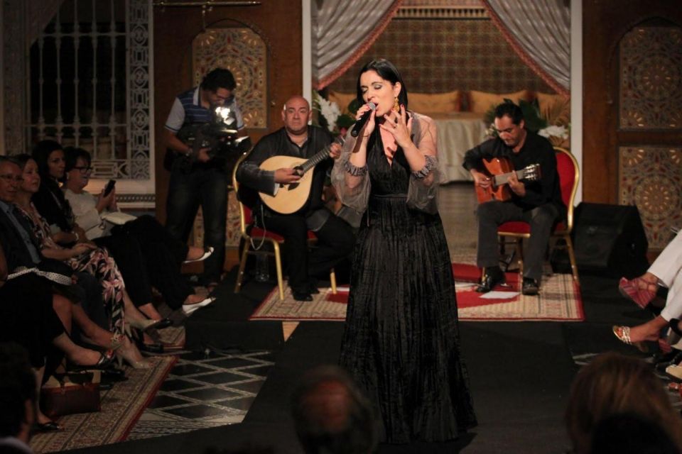 Lisbon: Authentic Fado Show, Dinner and Night Tour - Activity Details