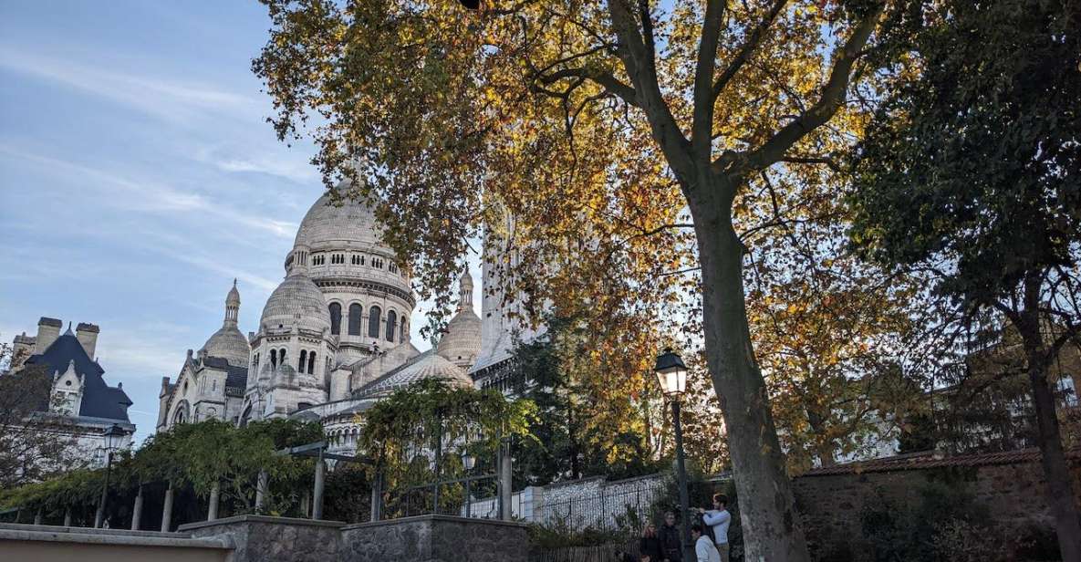 Paris: Montmartre & Sacré Coeur Tiny Group Tour - Tour Overview and Details