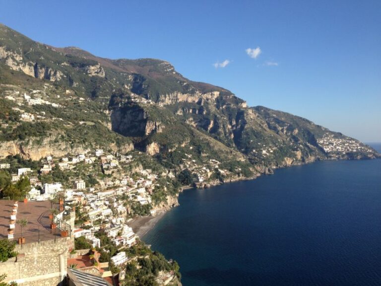 Positano: Private Transfer To/From Rome & Pompeii Ruins