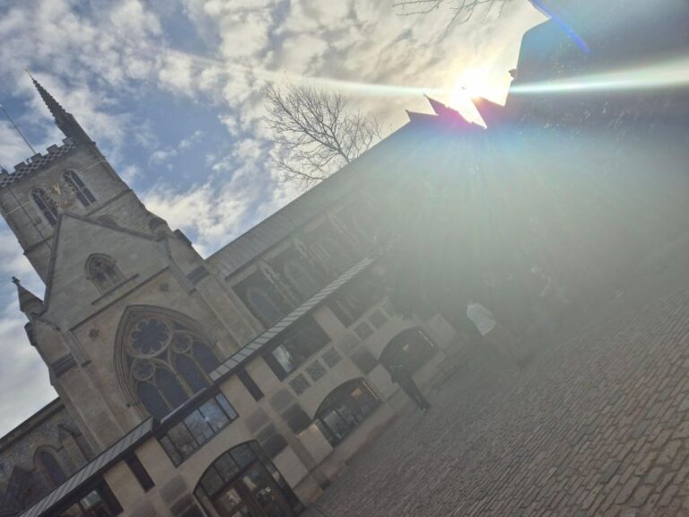 Southbank Walking Tour: The Globe & Southwark Cathedral