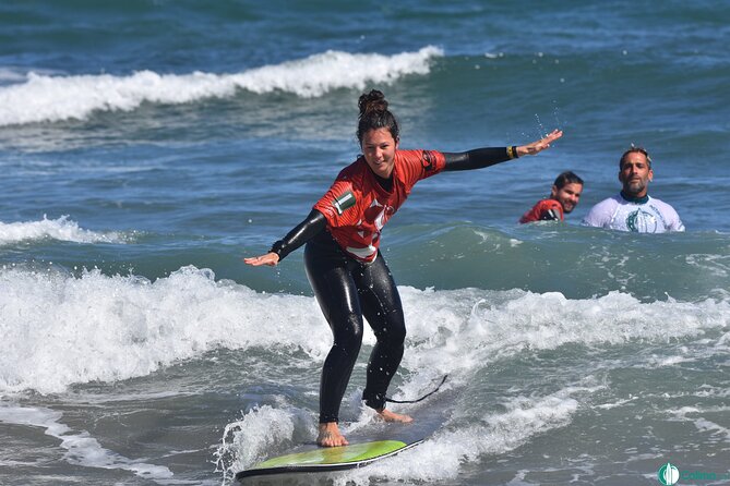 Surf Lessons in Famara 9:15-14:30h (4 Hours of Class) - Service Details