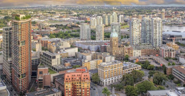 Vancouver Downtown: A Self-Guided Exploration by Car