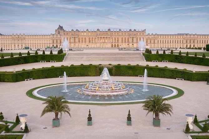 Versailles Private Round-Trip Luxury Transfer From Paris - Service Inclusions