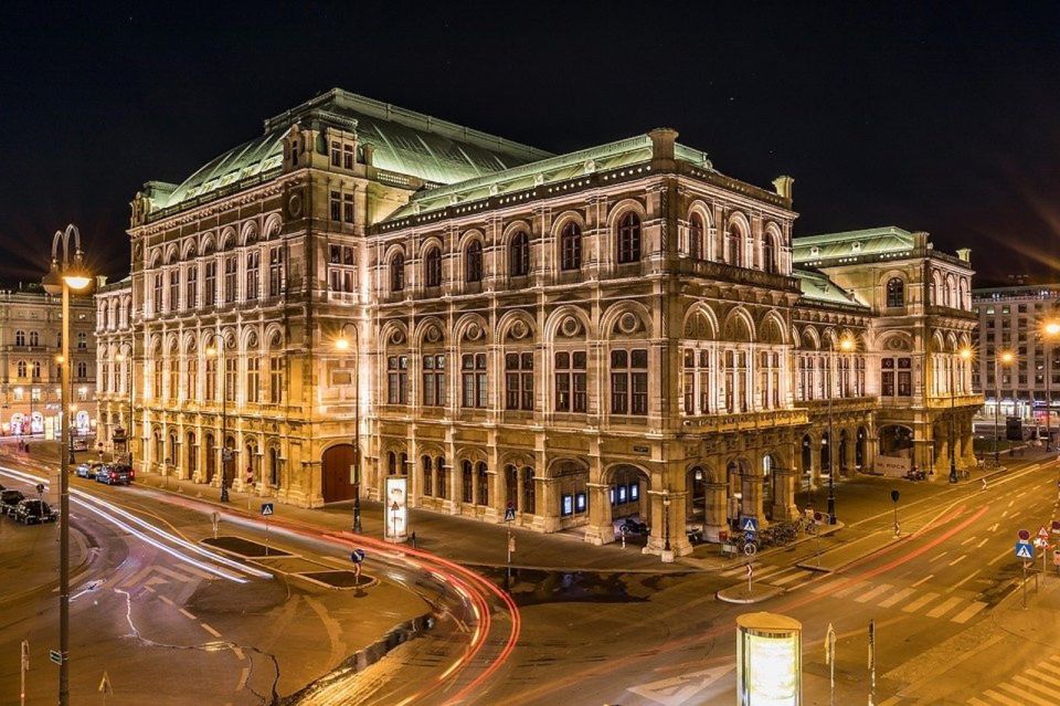 Vienna: Walking Tour of the Historic Ringstrasse - Tour Duration and Cancellation Policy