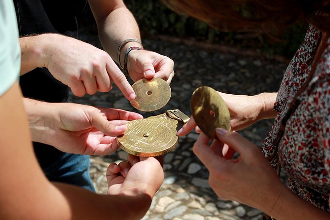 Alhambra and Nasrid Palaces: Private Tour Through the Senses - Meeting and End Point