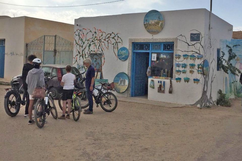 Djerba: Erriadh Djerbahood E-Bike Tour - Tour Duration and Languages