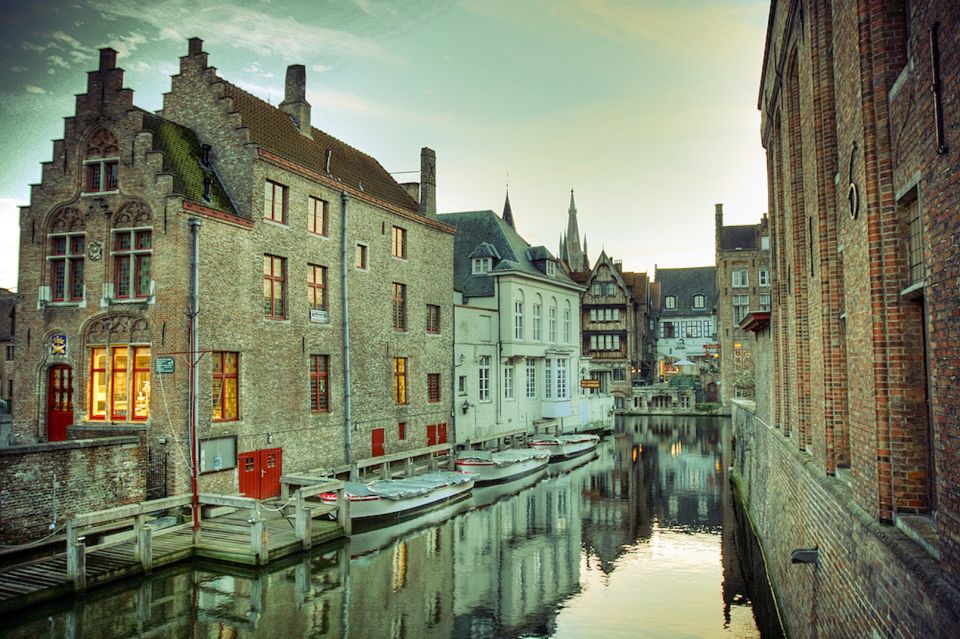 From Amsterdam: Day Trip to Bruges in Spanish or English - Experience Highlights