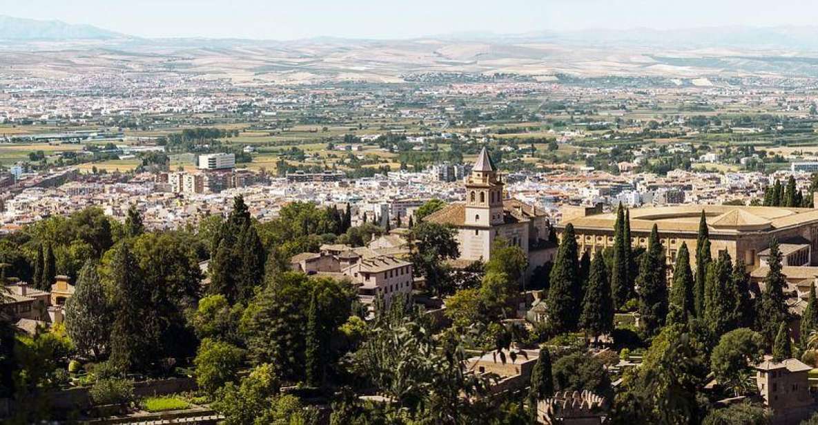 Granada (Albaicín) Private Guided Walking Tour - Activity Description