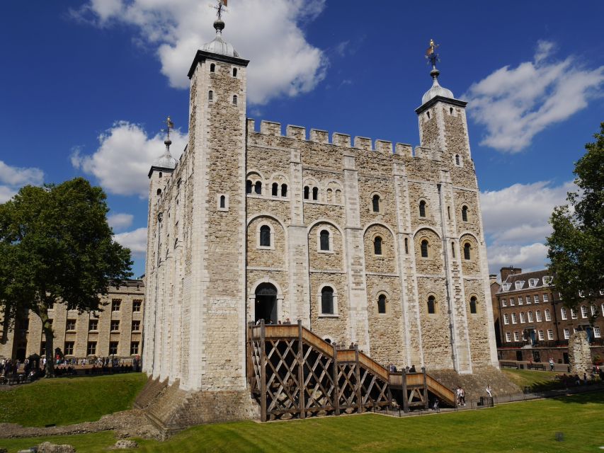 London: Private Tour of the Tower of London - Highlights