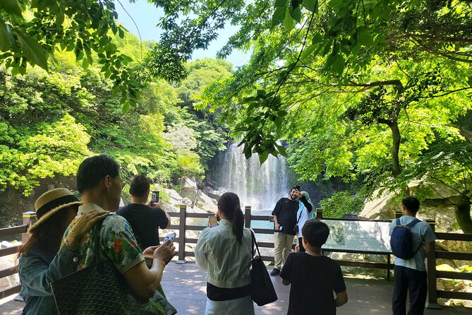 Private Tour Cheonjeyeon Falls & Osulloc Museum in Jeju Island - Inclusions and Exclusions Details