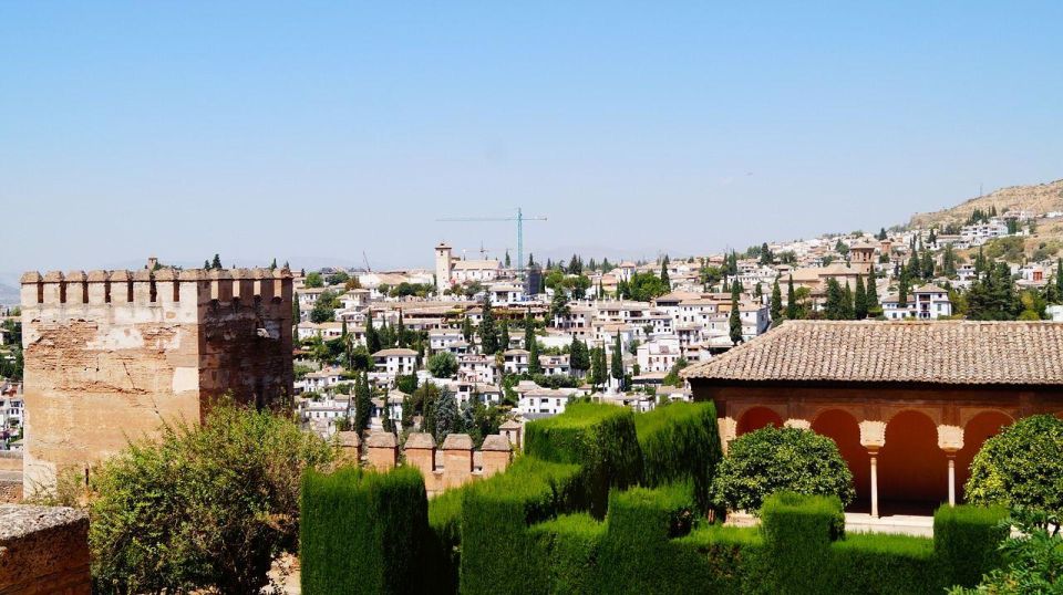 Granada (Albaicín) Private Guided Walking Tour - Experience Highlights