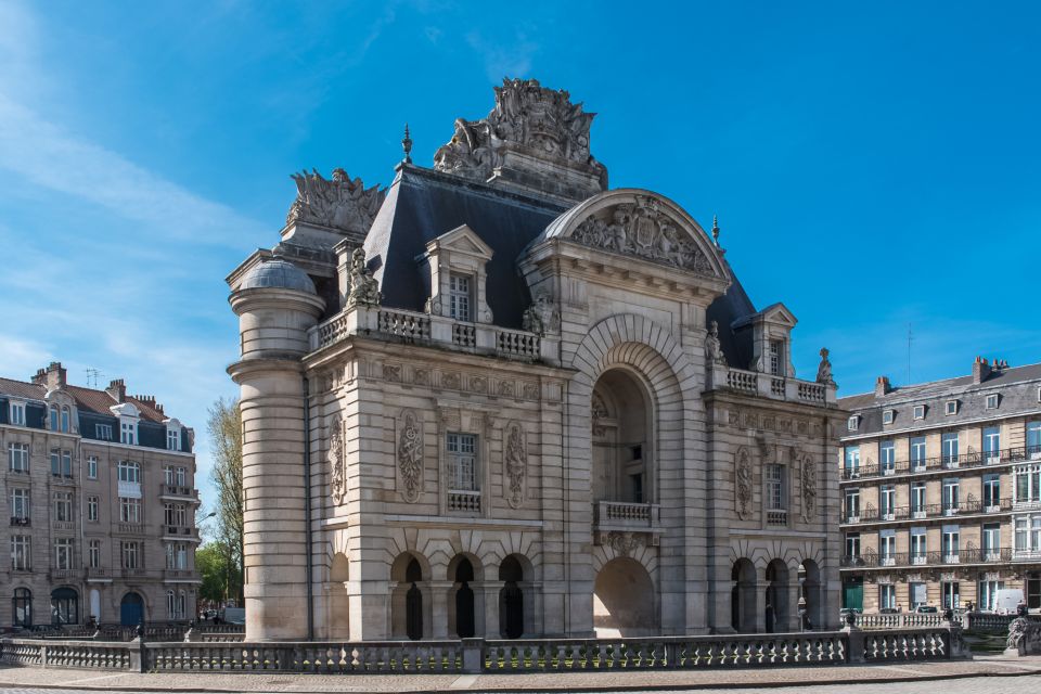 Lille: First Discovery Walk and Reading Walking Tour - Walking Tour Itinerary