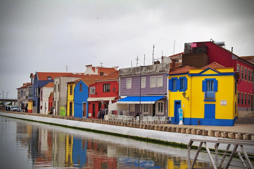 Lisbon to Porto Escapade: Aveiro and Coimbra Delights - Exploring Aveiros Waterways